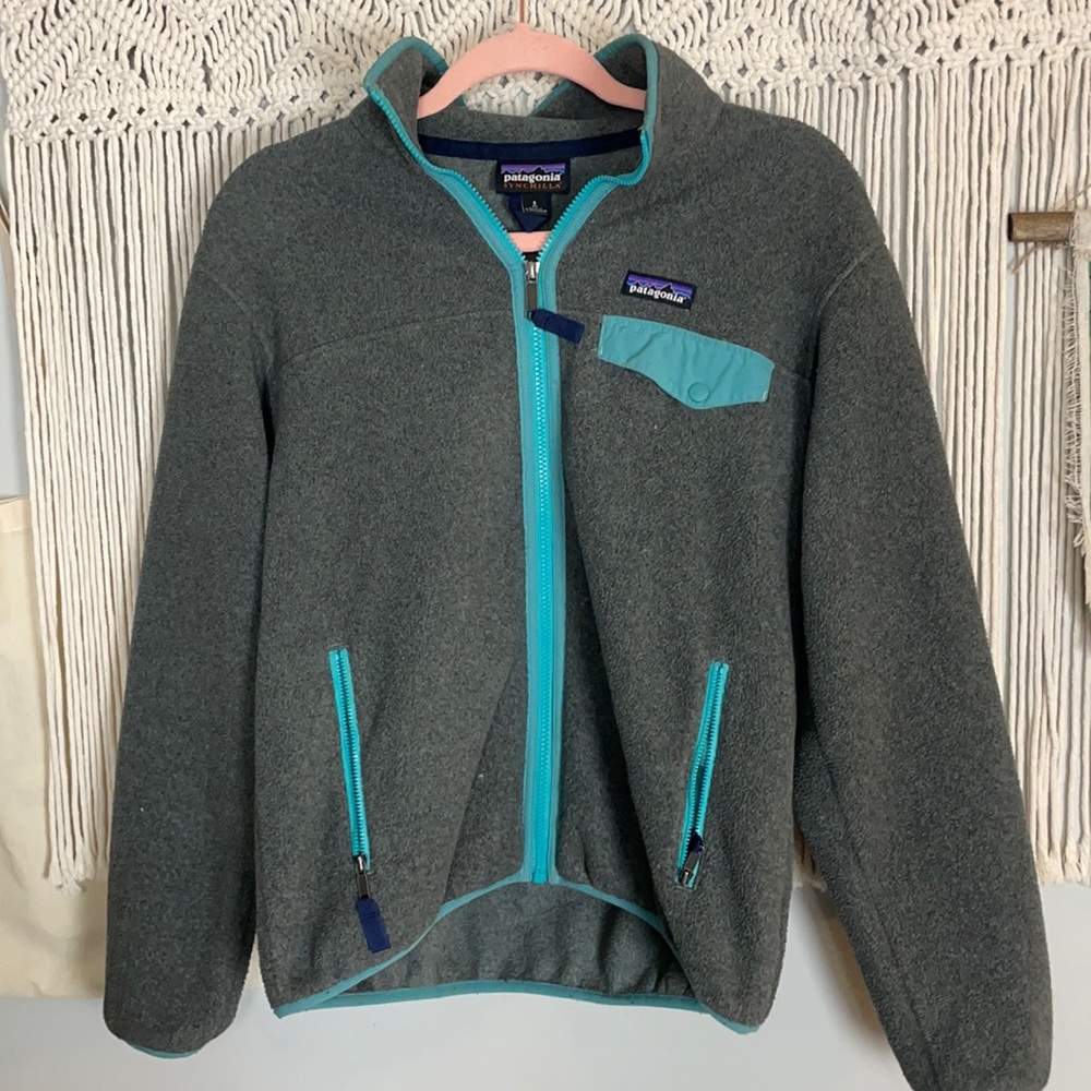 Gray and turquoise Patagonia synchilla zip up fleece